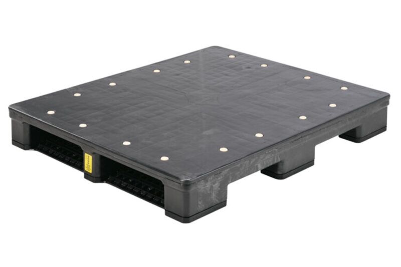 A 40 x 48 RII CIISC STR pallet on a white background.