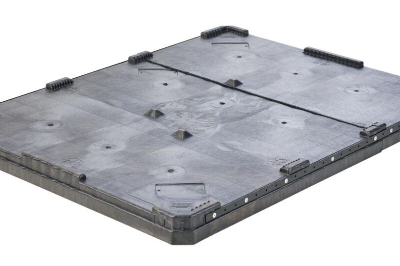 black CHDRT6248 plastic bulk bin lid on white background